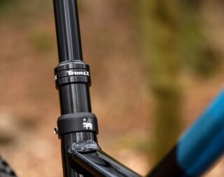 Detail image of dropper post on Alpine Trail E